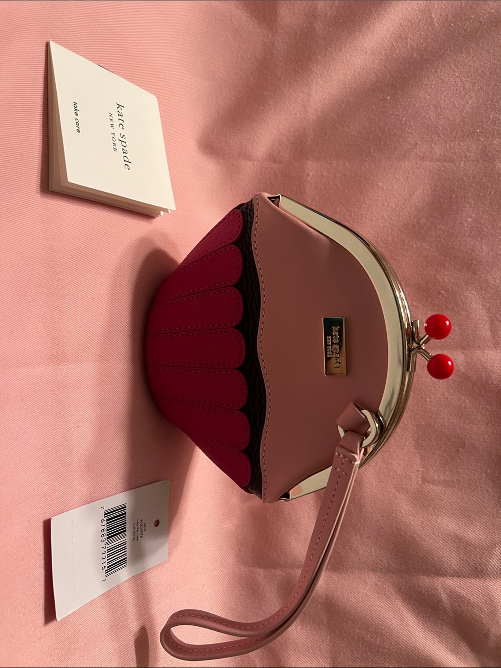 Kate Spade ‘take the cake’ 🧁 adorable cupcake Posie wristlet